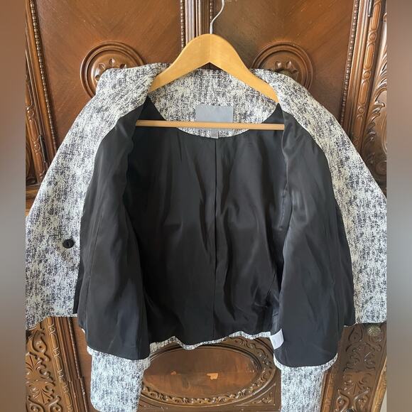 Classiques Entier Tweed Moto Jacket
Linen Blend Women's size L - Picture 7 of 10